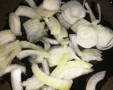 A picture of step 1 of Sausage Chutney.