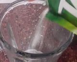 A picture of step 1 of Strawberry Limca.