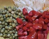 Foto del paso 1 de la receta: Ensalada de tomates, arvejas y más