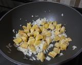 Foto langkah ke 2 dari resep Tumis kentang maling.