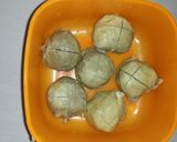 Foto langkah ke 1 dari resep Sop Bakso Kimlo Simpel.