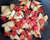Foto del paso 3 de la receta: Berenjenas con chorizo y queso rallado