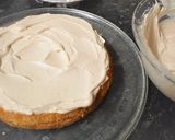A picture of step 5 of My Christmas cream cake.