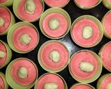 Foto langkah ke 6 dari resep Bolu Kukus "Semacha" (Semangka Isi Cream Matcha).
