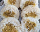 A picture of step 2 of Stuffed idli.