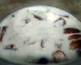 A picture of step 1 of Dates chocolate shake.