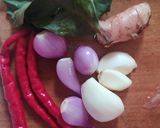Foto langkah ke 1 dari resep Tumis Kangkung Toge Saus tiram.
