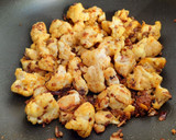 Glutén-, tej- és tojásmentes karfiolos lazac curry recept fázis 1 fotója
