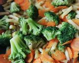 Párolt zöldségem 🥕🥦 recept fázis 2 fotója