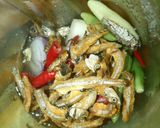 Foto langkah ke 1 dari resep Mie Rebus Bumbu Khas Siak (Hack Mie Instan Ayam Bawang).