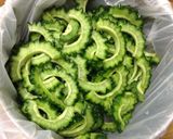 破布子涼拌翠玉苦瓜的食譜步驟2照片