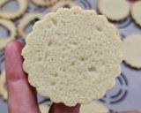 Foto del paso 7 de la receta: ❤️ Heartshaped raspberry filled cookies - Galletas corazón rellenas de frambuesa ❤️