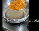 A picture of step 2 of Mix Makhana namkeen.