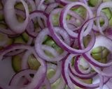 عکس مرحله 2 از دستور سالاد خیار و پیاز