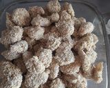 Foto del paso 2 de la receta: Camarones rebozados y fritos con bastoncitos de queso
