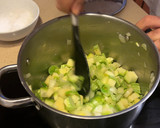 Foto del paso 2 de la receta: Crema de puerros y calabacín