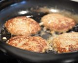 A picture of step 2 of Delicious Hamburger Patties.