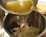Une image de l'étape 4 de Soupe champignons, oignons au soup&co.