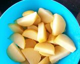 A picture of step 1 of Hariyali Kachalu.