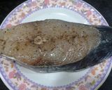 Hình bước làm 1 của món Cá Thu Sốt Sả Ớt