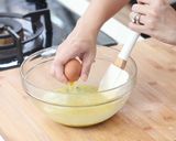 Foto langkah ke 7 dari resep Korean Garlic Cheese Bread.