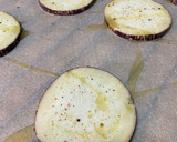 Foto del paso 1 de la receta: Canapés con base de berenjena, mascarpone y codorniz