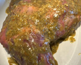 Foto del paso 3 de la receta: Paletilla de cordero entera al horno con especias y miel
