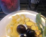 Foto del paso 1 de la receta: Infusión de rosas, hibiscos y algo más..