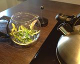 A picture of step 3 of How to Make Mint Tea (Germany).
