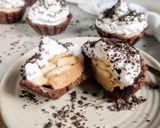 A picture of step 10 of Mini Banoffee Pie.