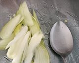 Foto langkah ke 1 dari resep Tumis Ayam Mentega.