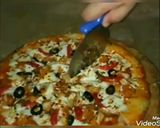 A picture of step 10 of Sweet and sour chicken pizza.