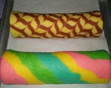 Foto langkah ke 8 dari resep Bolu gulung rainbow.
