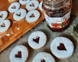 Une image de l'étape 10 de Biscuits à la Confiture de Fraises 🍓.