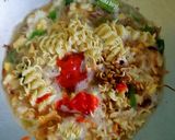 Foto langkah ke 2 dari resep Mi Instant Cakalang.