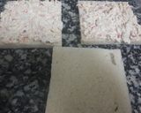 Foto del paso 2 de la receta: Canapés de pan de molde con palitos de cangrejo