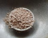 A picture of step 1 of Red poha & oats ladoo.