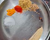 A picture of step 2 of Spinach and corn curry with garlic tempering.