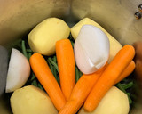 Foto del paso 2 de la receta: Caldo de verduras. Olla exprés