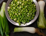 ताज्या तुरीदाण्यांची रस्साभाजी (tajya toridananchi rasabhaji recipe in marathi) रेसिपी स्टेप 1 फोटो 