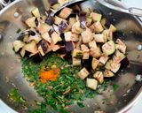 A picture of step 2 of Fenugreek leaves with brinjals sabzi.