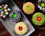 Foto langkah ke 4 dari resep Donat Maizena Super Menul.