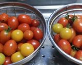 A picture of step 1 of Homemade Tomato Puree for Using Up Cherry Tomatoes.