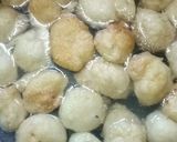 A picture of step 6 of Dahi Bhalla.