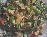 Foto langkah ke 7 dari resep Tumis Jantung Pisang Daun Singkong Buncis.