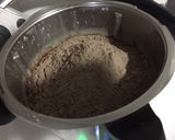 Foto del paso 5 de la receta Bizcocho de chocolate 1° 'cumplemes' de Mateo 👶🏼🎂