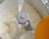 Foto langkah ke 2 dari resep Roti sosis empuk.