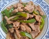 รูปขั้นตอนการทำที่ 3 ของ หมูผัดพริกหวาน