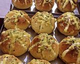 Foto langkah ke 6 dari resep Korean Garlic Cheese Bread.