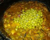 Foto del paso 10 de la receta: Guisado de mejillones y pepitonas con patatas y guisantes